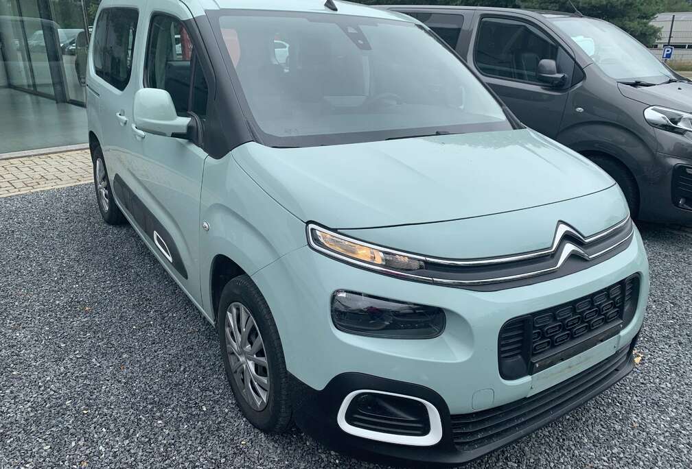 Citroen MAAT M 1.2 PureTech 110PK MAN6 LIVE