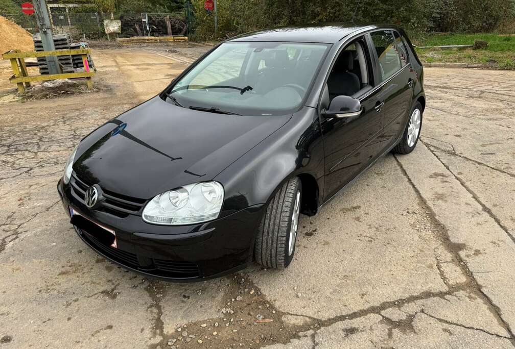 Volkswagen VW golf V 1.9TDI 105CV avec 298150km **Export**