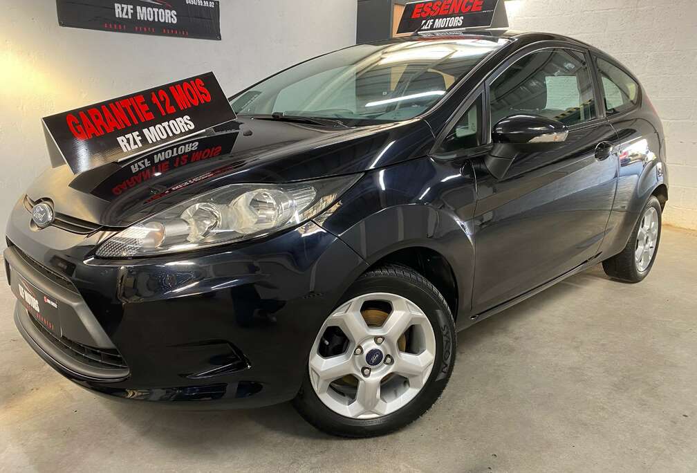 Ford 1.25i TITANIUM  GARANTIE 12 MOIS