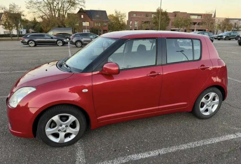 Suzuki 1.3 Club dance