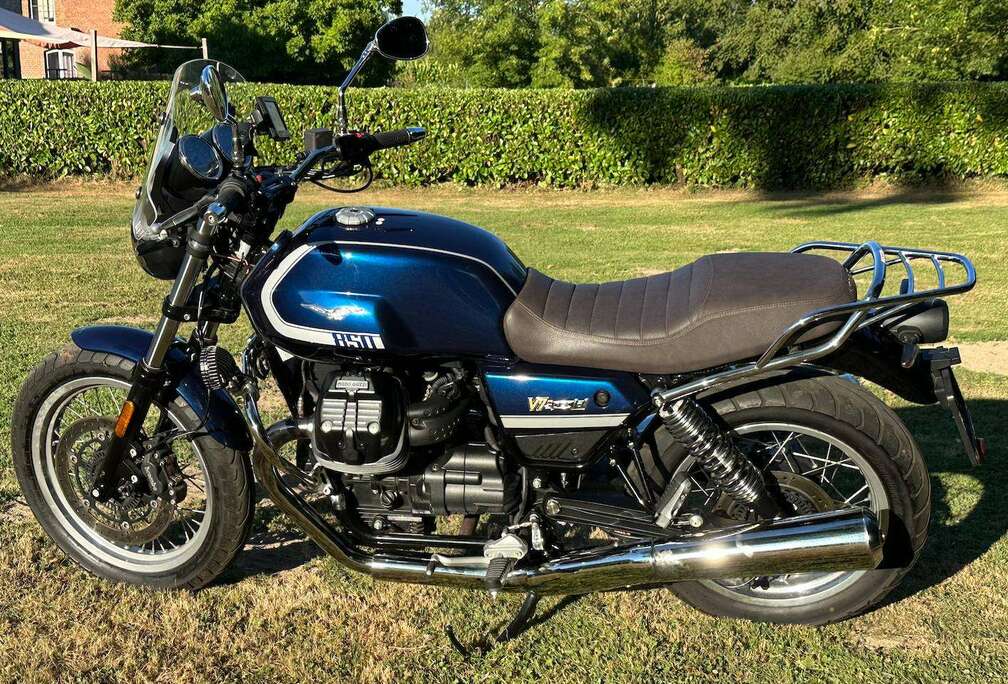 Moto Guzzi V7 SPECIAL