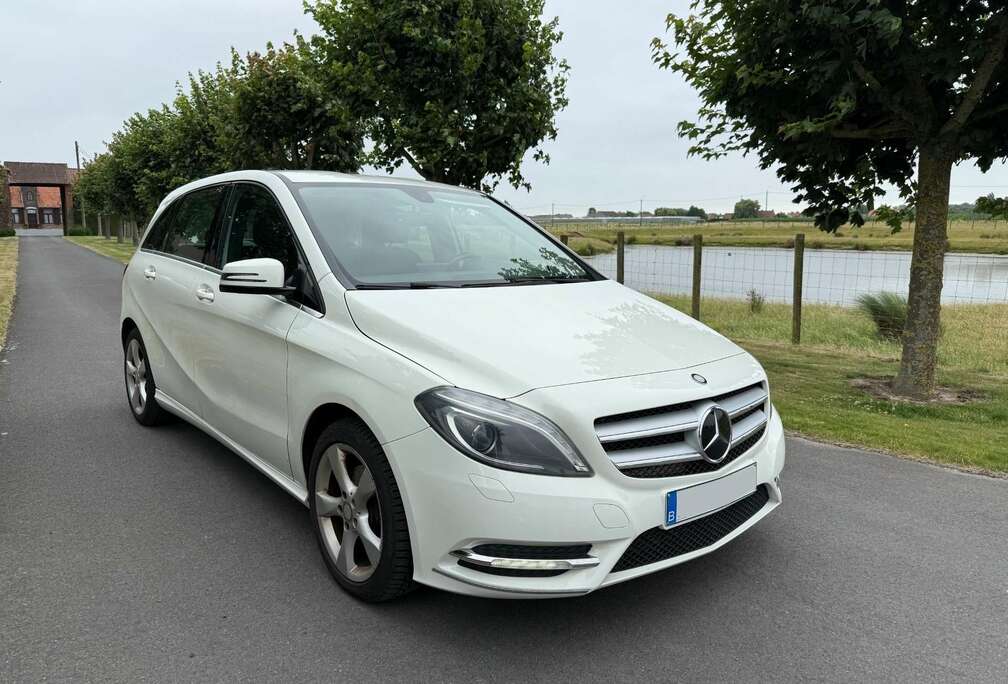 Mercedes-Benz B 180 (BlueEFFICIENCY)