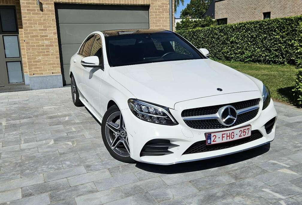 Mercedes-Benz AMG line , toit panoramique