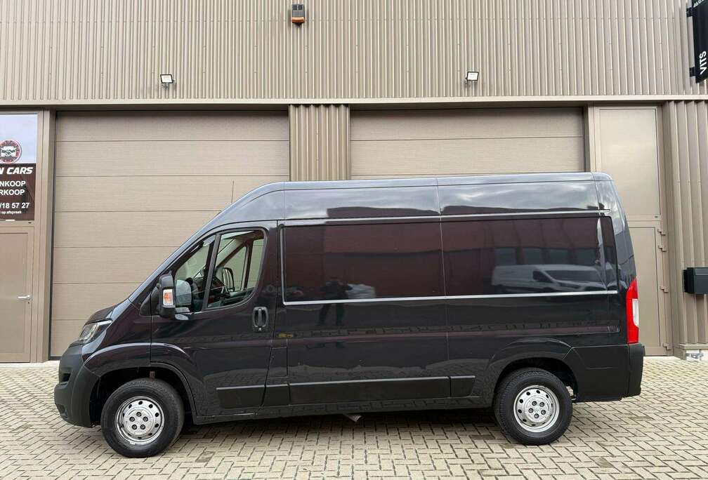 Peugeot 2.2 BlueHDi L2H2 Premium S/S
