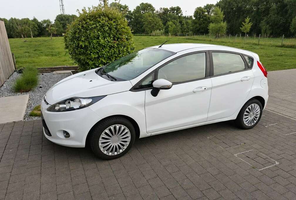 Ford 1.4i Sound Connection Trend