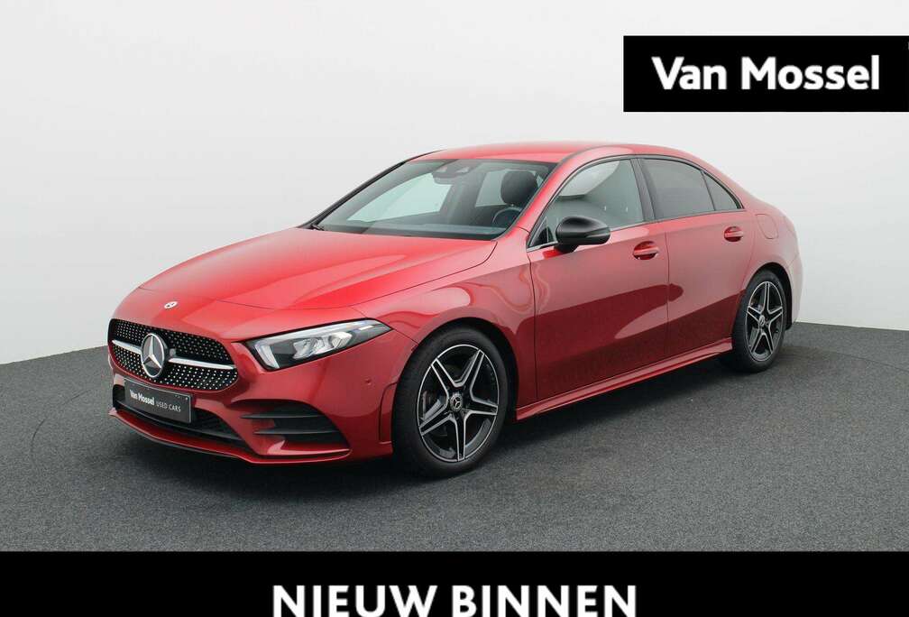 Mercedes-Benz AMG Line Sedan + NIGHTPAKKET + LED + CAMERA + 1Y U