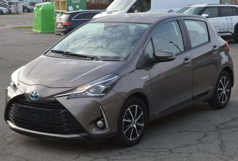 Toyota Yaris Hybrid 1.5 VVT-i Lounge GPS+Camera