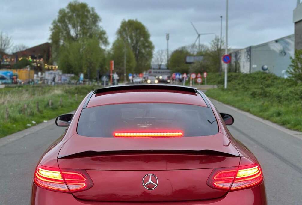 Mercedes-Benz d Coupe 9G-TRONIC AMG Line