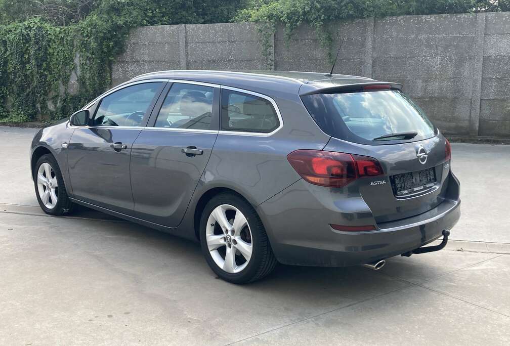 Opel BREAK 1.4 benzine met 98000km*Sport*trekhaak*EURO 5*garantie*