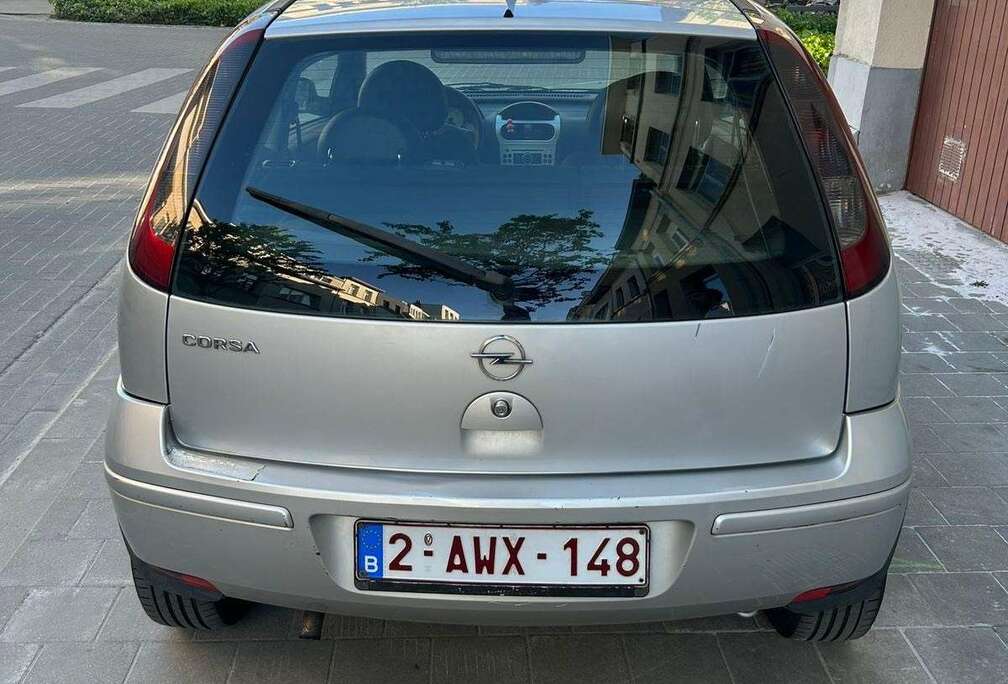 Opel 1.0i XEP 12v Essentia Easytronic