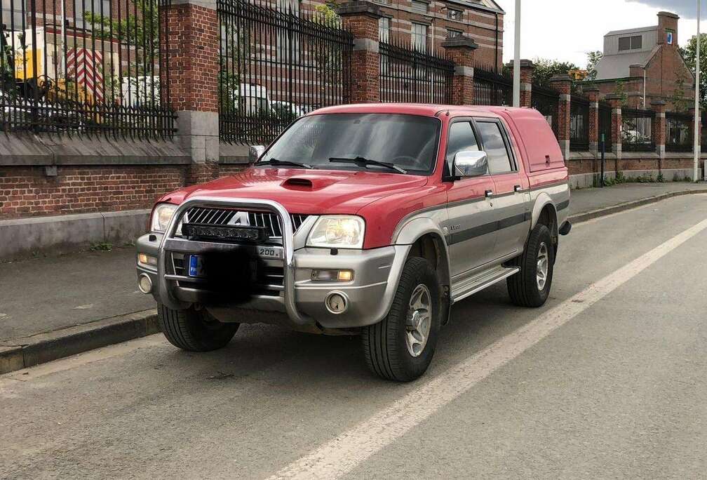 Mitsubishi 2.5 Turbo int. Intense 4WD