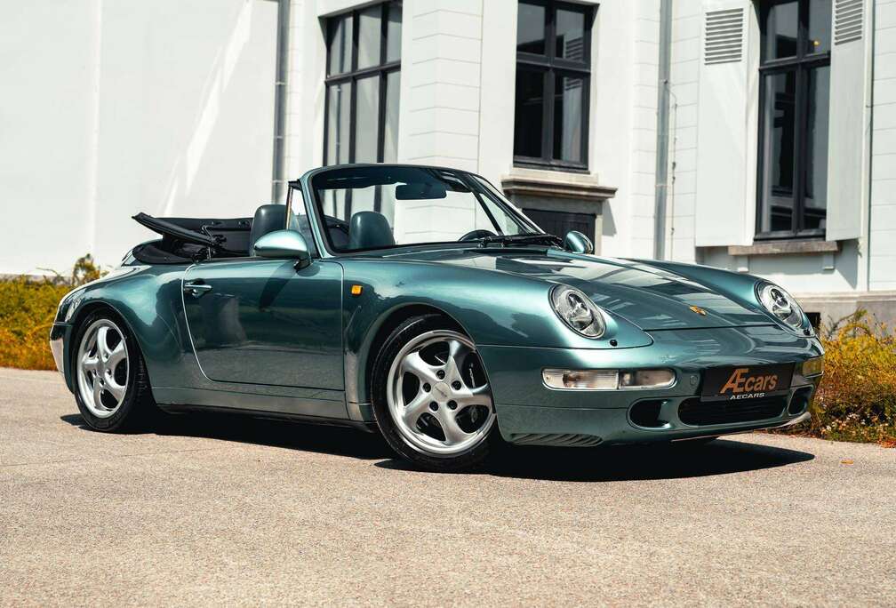 Porsche 911 CARRERA 4 / CABRIOLET / PAPYRUS GREEN / UNIQUE COLOR / HEATED SEATS / MATCHING NUMBERS / COLLECTOR