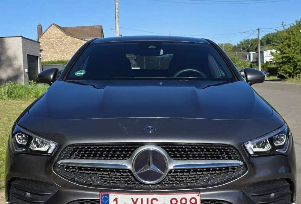 Mercedes-Benz AMG LINE
