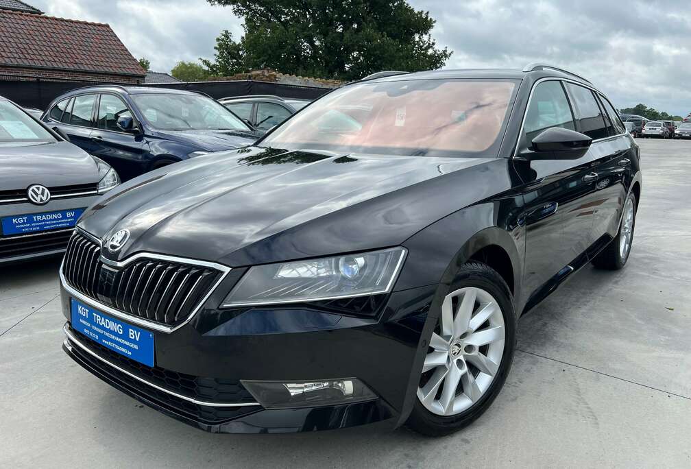 Skoda 1.5 TSI BREAK NAVIGATIE LEDER XENON CARPLAY CAMERA