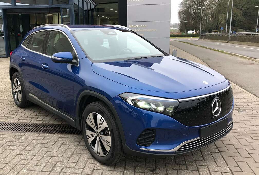 Mercedes-Benz EQA 300 4Matic 360  camera Drivers seats