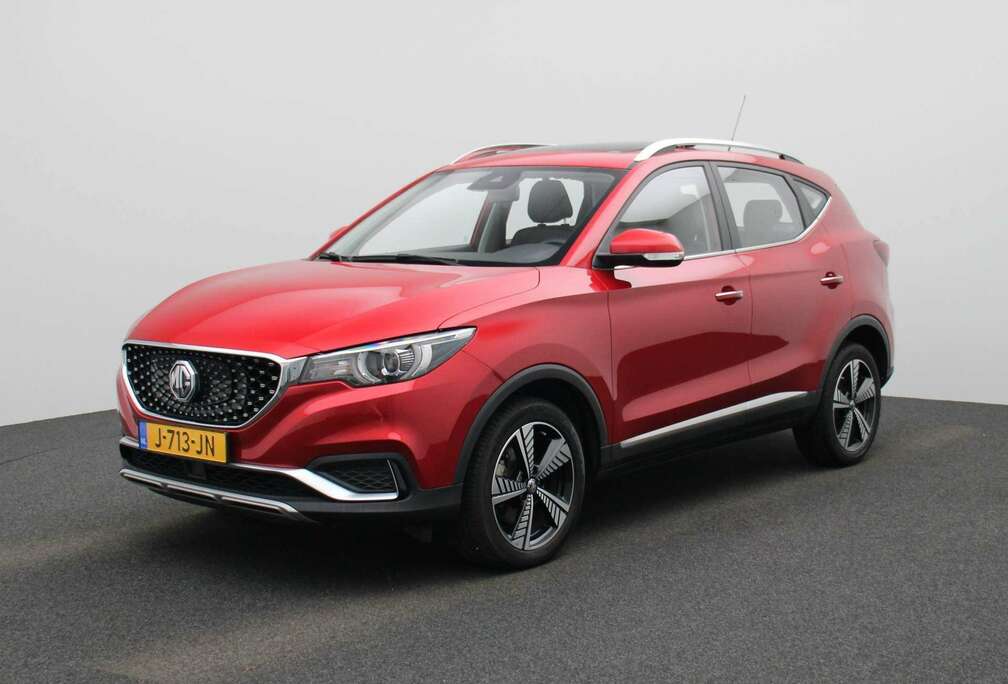 MG MG EV Luxury 45 kWh  Panoramadak   Lederen Bekle