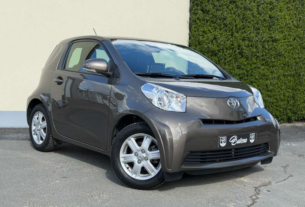 Toyota Automaat Nieuwe banden Airco 4 zitplaatsen