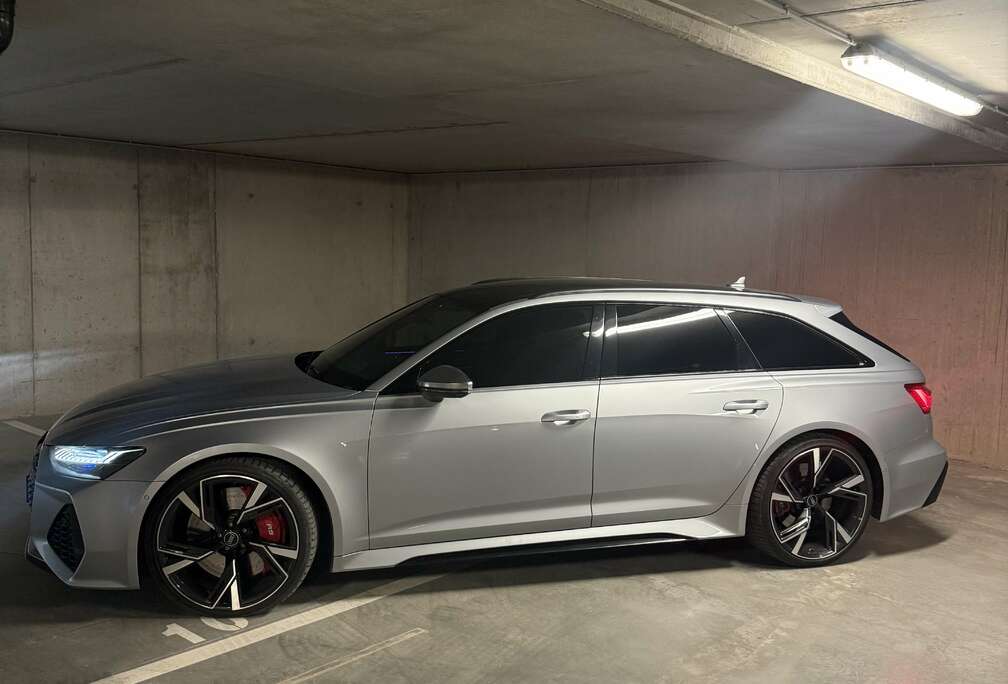 Audi 4.0 V8 TFSI Quattro Performance Tip