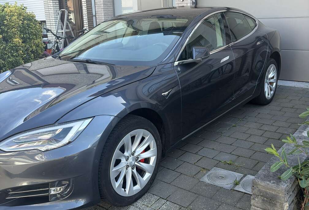 Tesla 75D - Free Supercharge+ Free Premium Connectivy