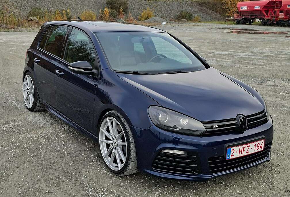 Volkswagen Golf 2.0 R