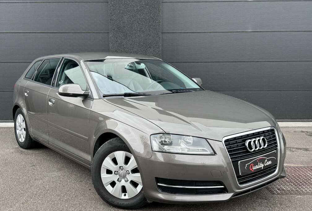 Audi Sportback  1.6 CR TDI  Navi  CarPlay  2013