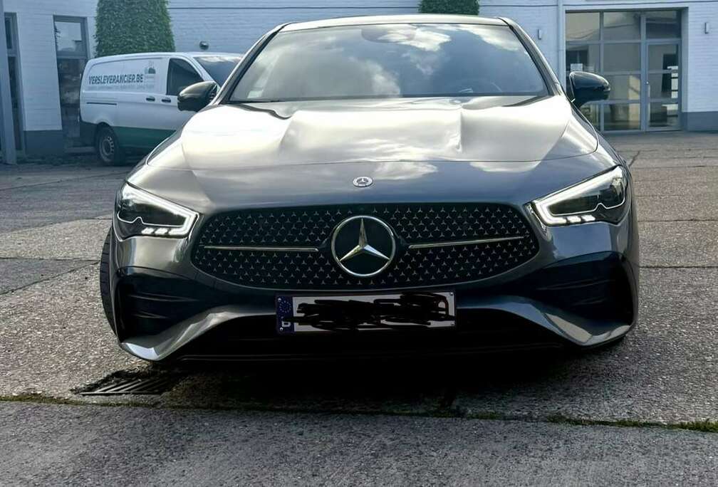 Mercedes-Benz Shooting Brake 7G-DCT Special Edition