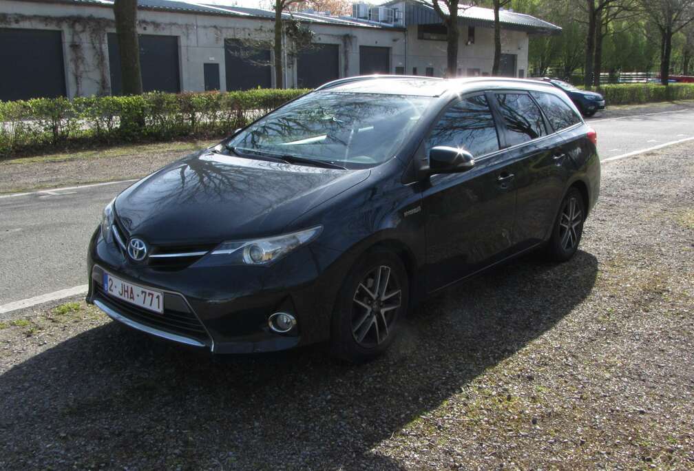 Toyota Toyota Auris SW HEV 1.8i HSD Lounge CVT