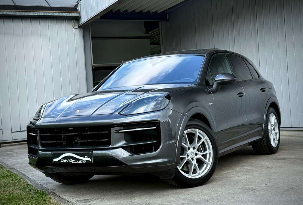 Porsche E-Hybrid 3.0, Chrono, Toit Pano/Ouvrant, Cam 360, Regulateur adaptatif