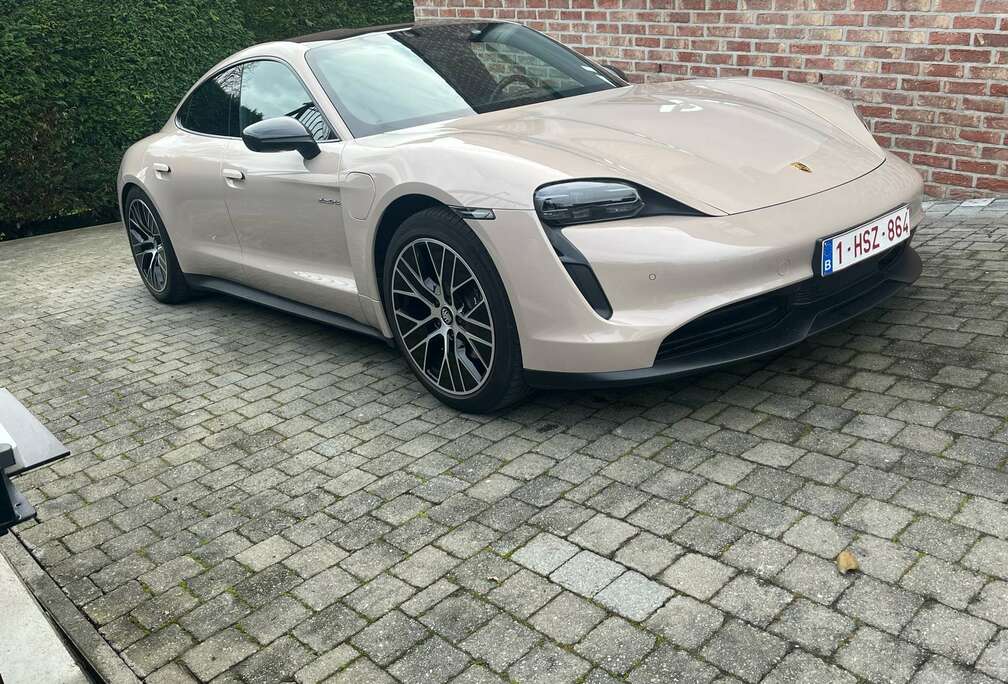 Porsche performance plus 93,4kw 487pk tvac btw aftrekb