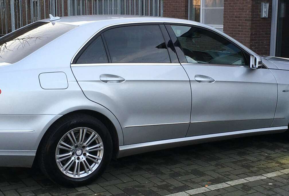 Mercedes-Benz E 200 CDI DPF BlueEFFICIENCY Automatik Elegance