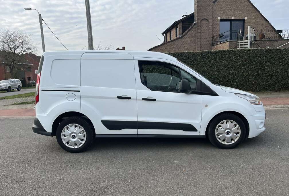 Ford T230 1.6 TDCi 3 places 1er main
