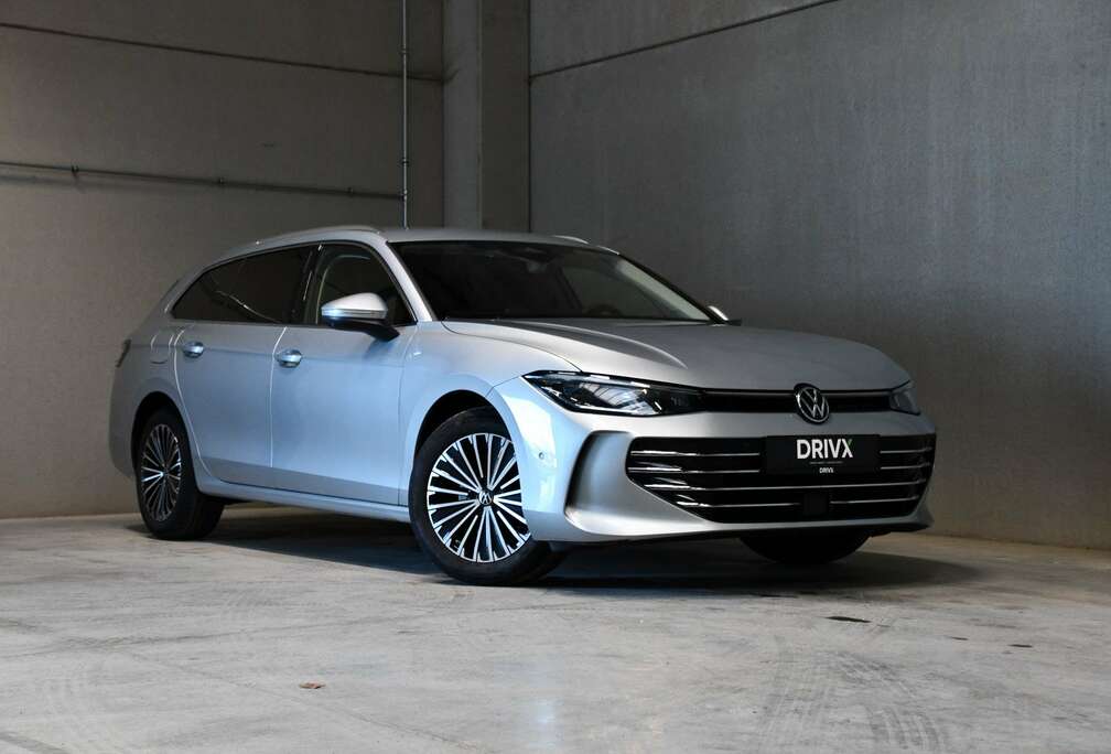 Volkswagen Massage - Elegance - Trekhaak - Carplay - 360