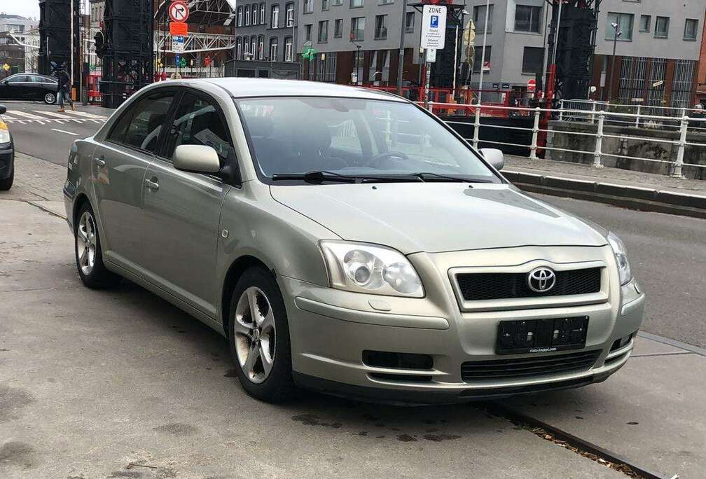 Toyota 1.8i VVT-i 16v Linea Luna