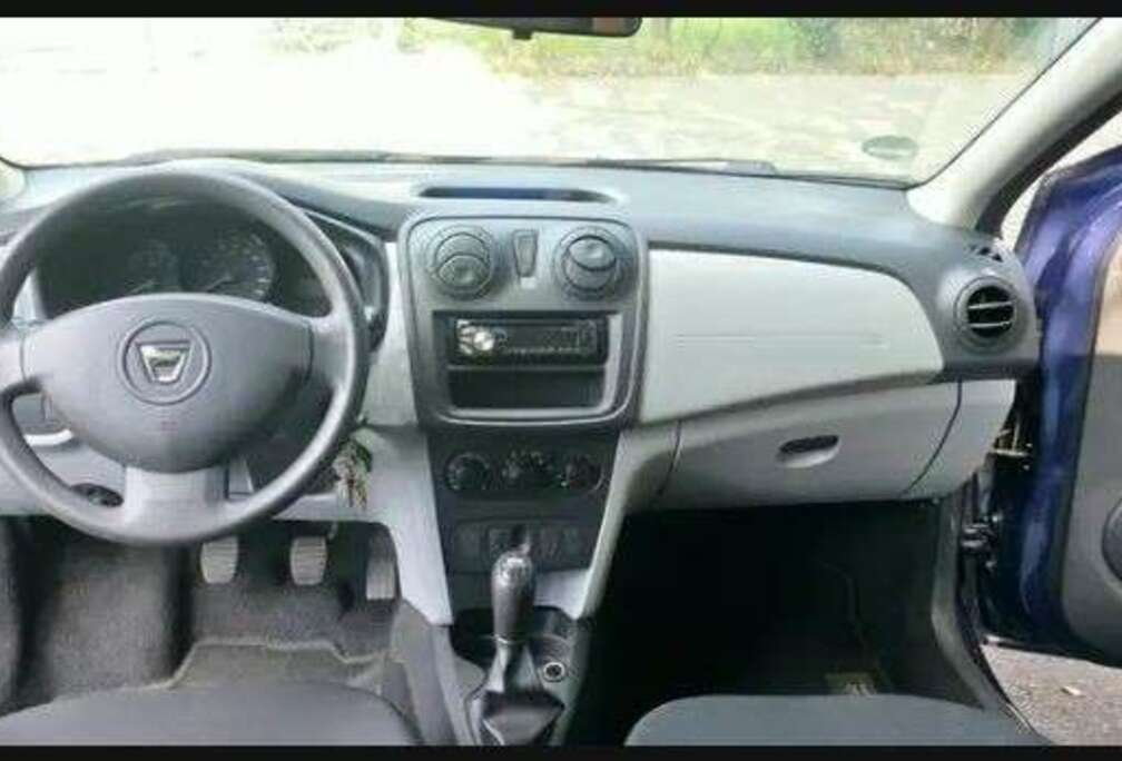 Dacia 1.2 16V 75 Lauréate