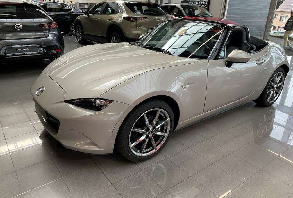 Mazda SKYACTIV-G Exclusive-Line