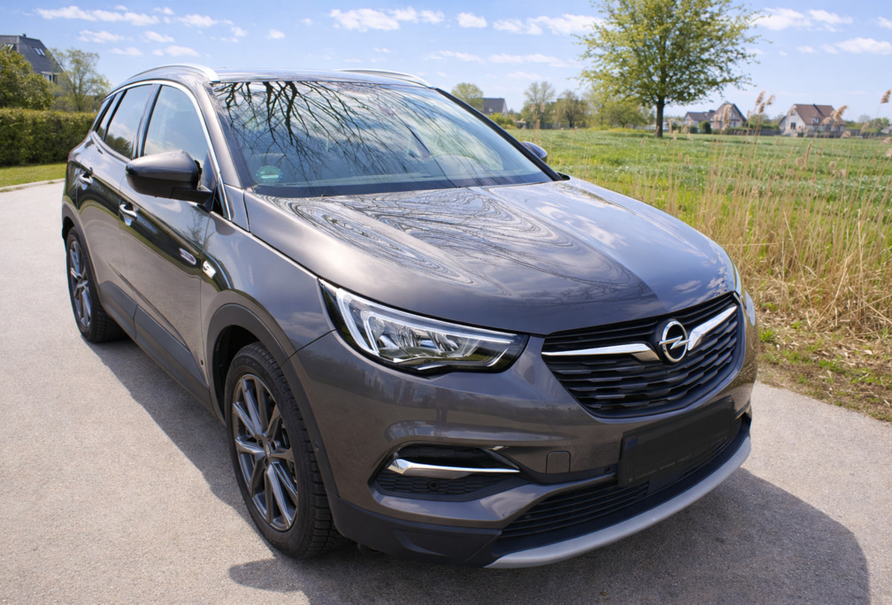Opel Grandland X PHEV 1.6 Turbo Elegance S - heel zuinig - winterbanden en trekhaak incl.