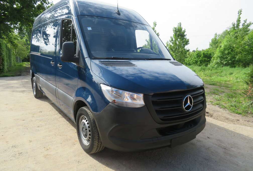 Mercedes-Benz 311CDi - FWD - A2H2