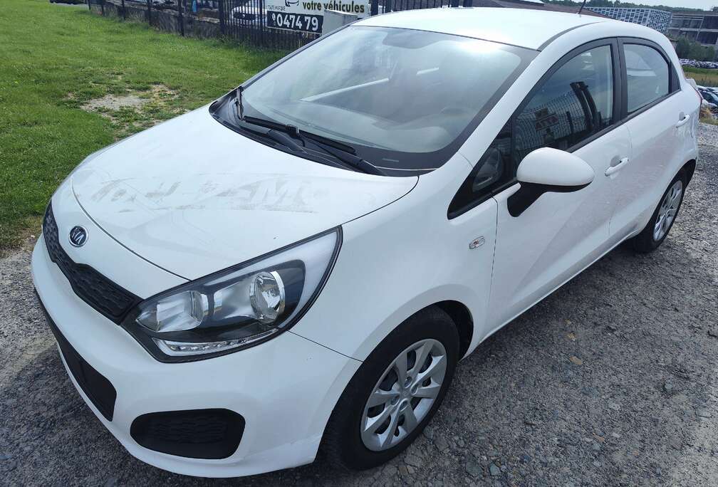 Kia New Rio 1.4 CRDi Lounge