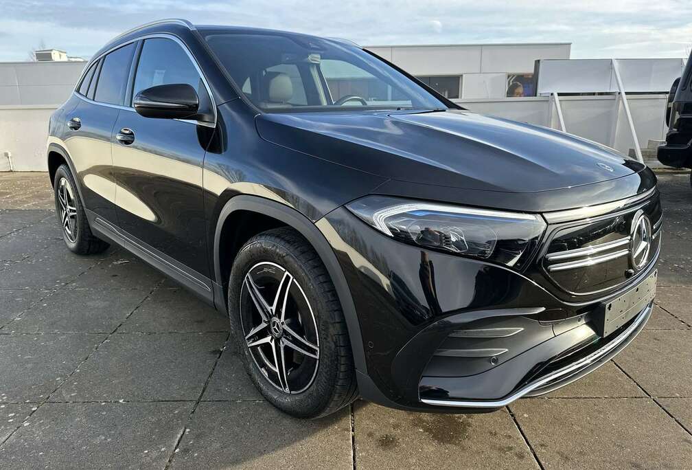 Mercedes-Benz EQA 300 4M AMG LED 18\