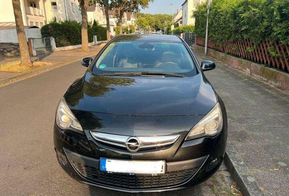 Opel Astra GTC 1.6 TurboInnovation