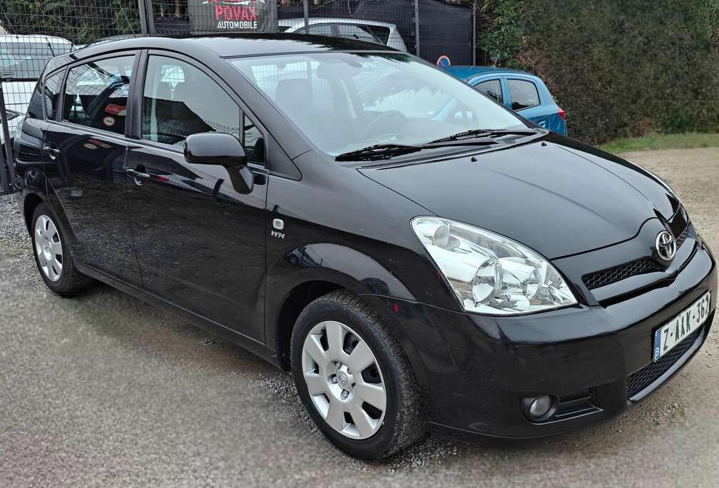 Toyota Corolla Verso 7 places boîte automatique prêt à immatriculé