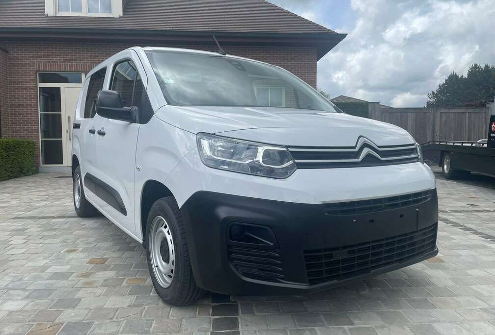 Citroen 1.5 BlueHDi M Light Club S/S (6.2)