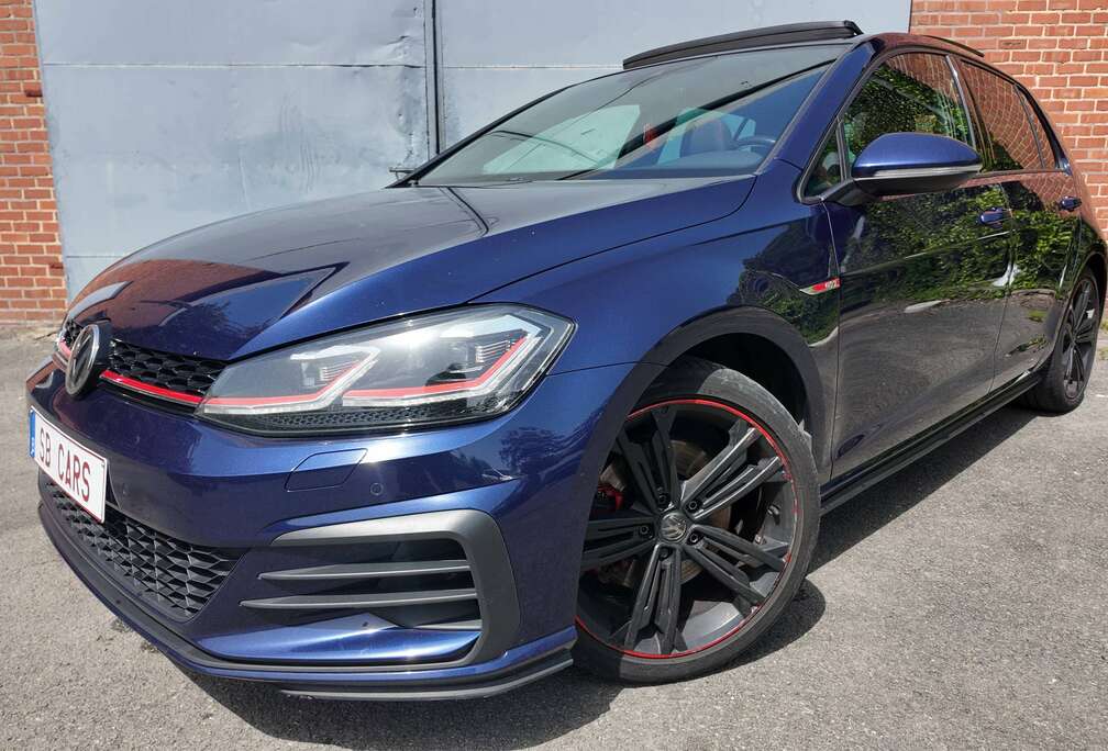 Volkswagen Golf 2.0 TSI Performance DSG