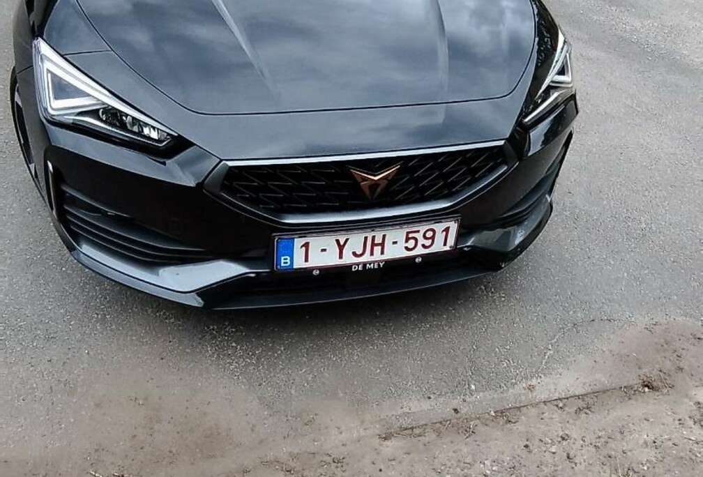 Sportstourer 1.4 e-Hybrid (180 kW System)