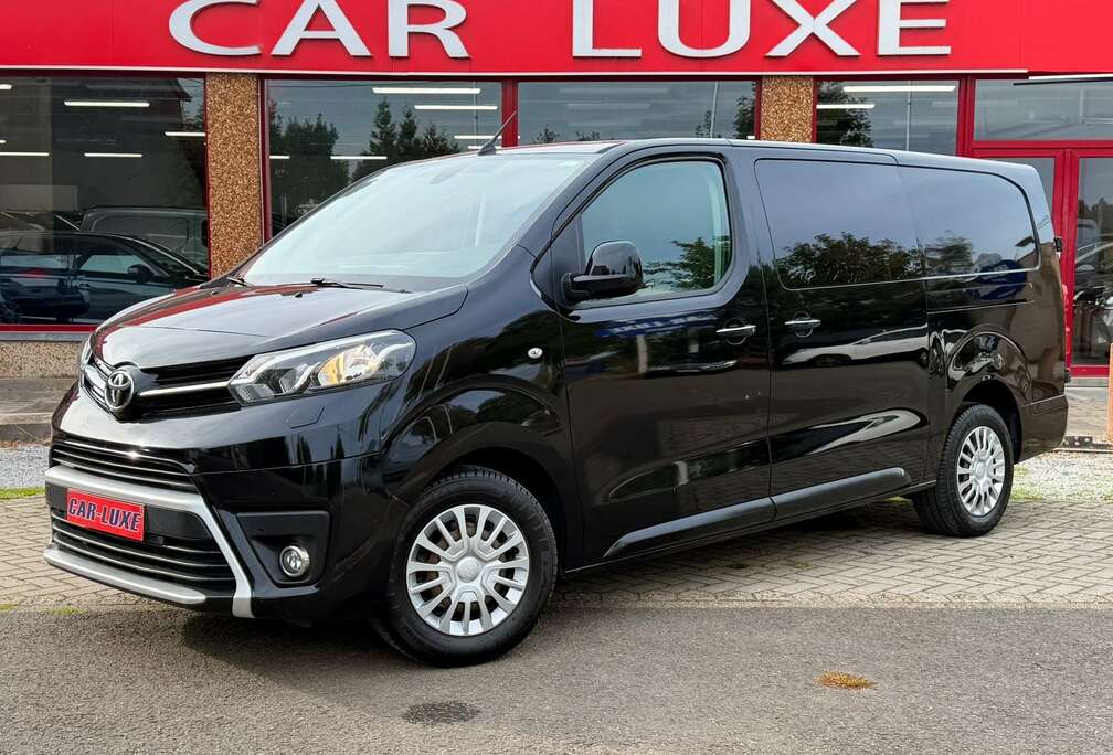 Toyota 2.0 D DOUBLE CABINE UTILITAIRE 6 PLACES TVA DEDUCT