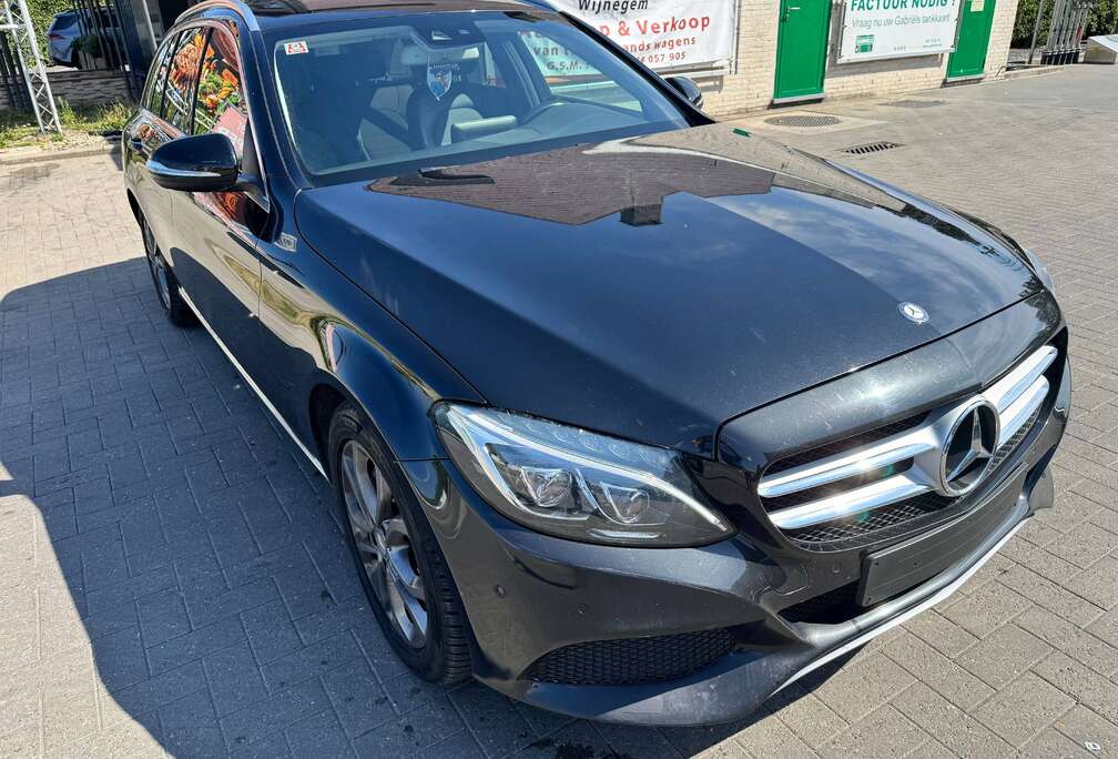 Mercedes-Benz C 220
