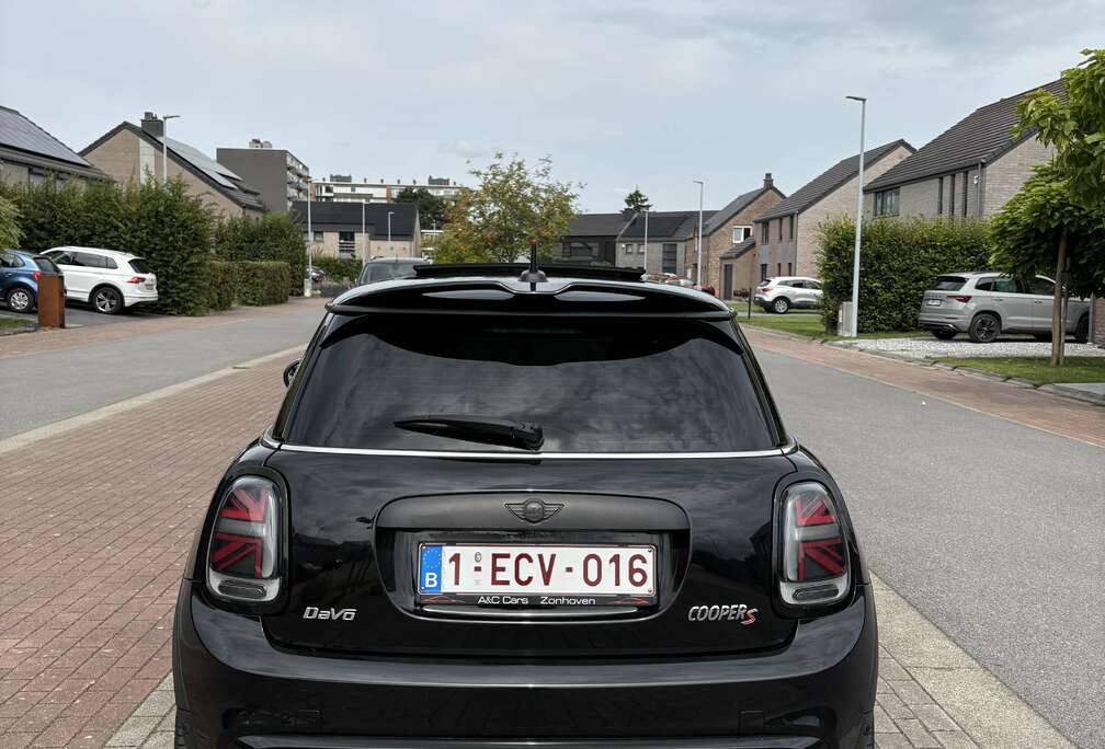 MINI Pack John Cooper Works  Volant LED + Car