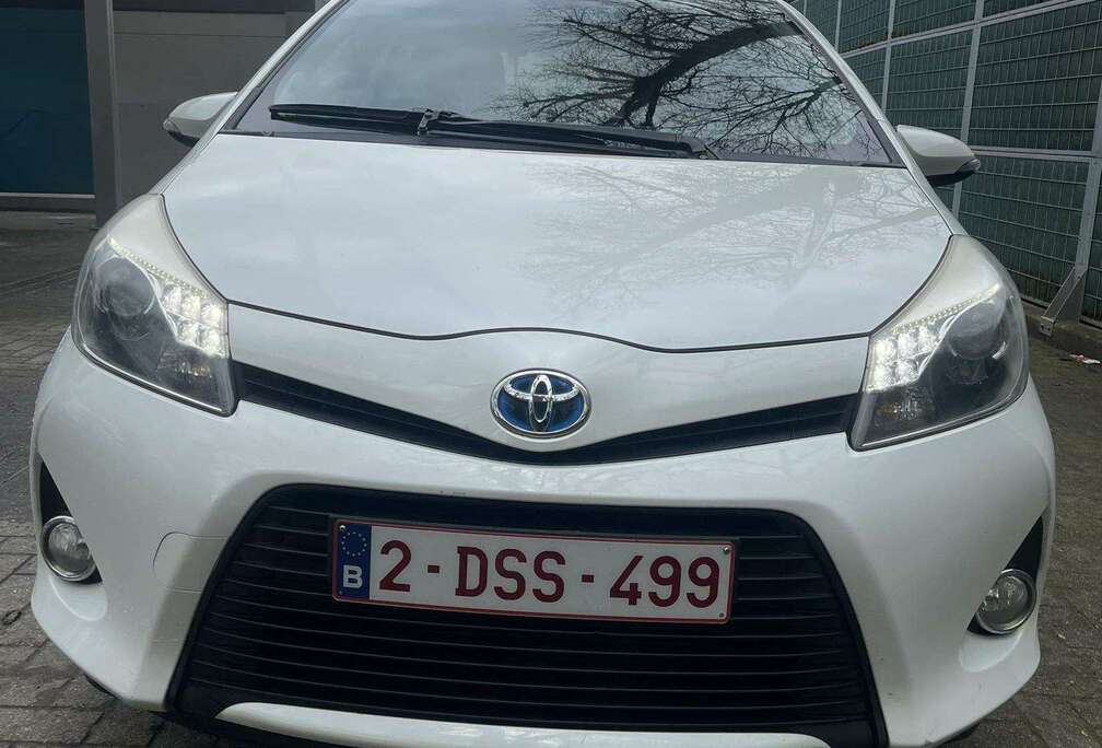 Toyota Yaris Hybrid 1.5 VVT-i