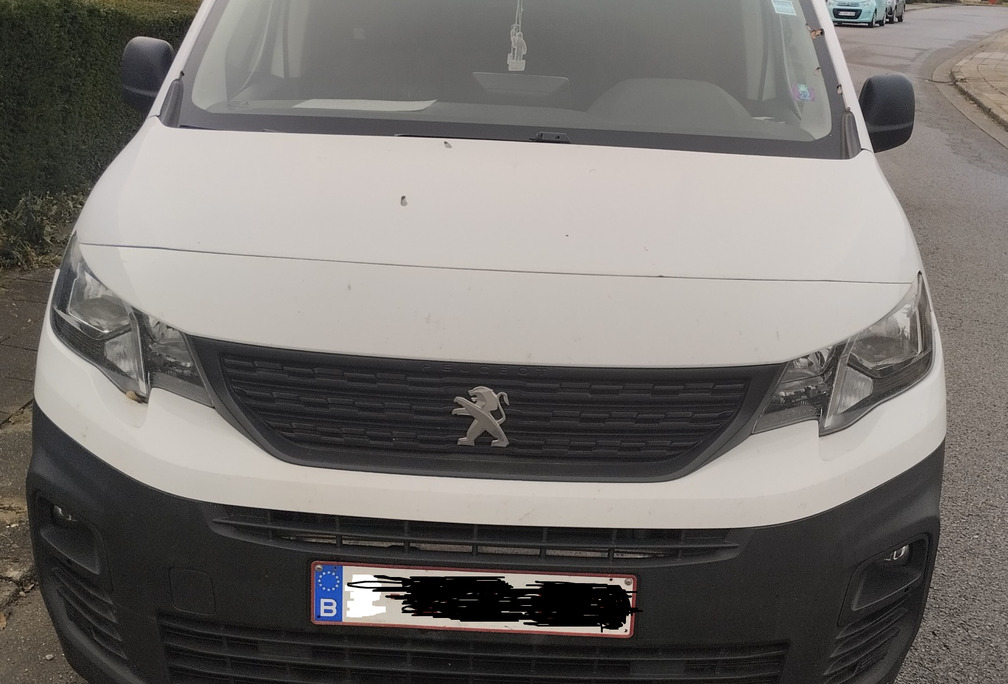 Peugeot 1.2 PureTech L1 Light Premium S/S(EU6.3)