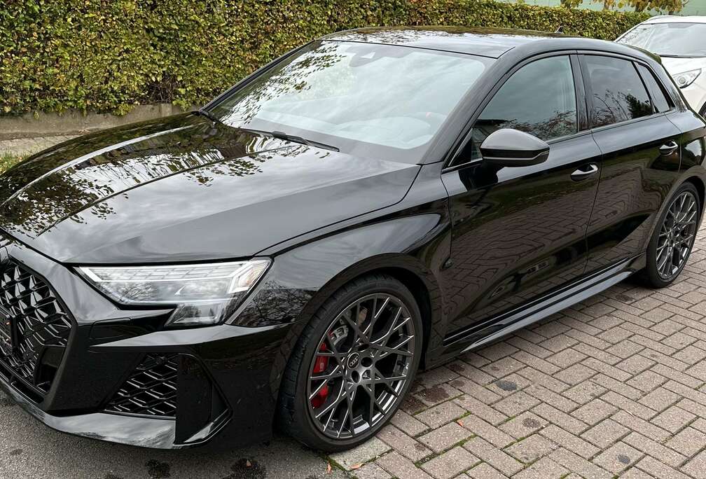 Audi Sportback 2.5 TFSI Quattro S tronic